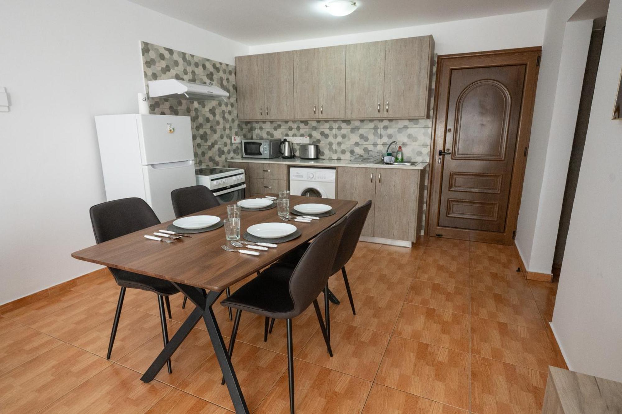 Napa Centrale Suites Ayia Napa Bagian luar foto