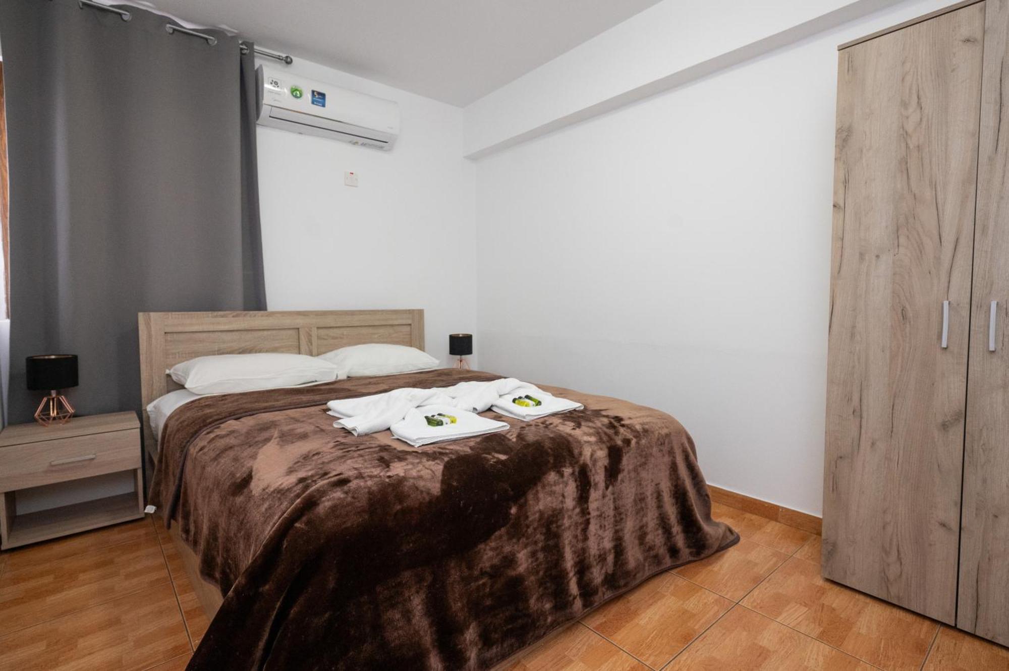 Napa Centrale Suites Ayia Napa Bagian luar foto