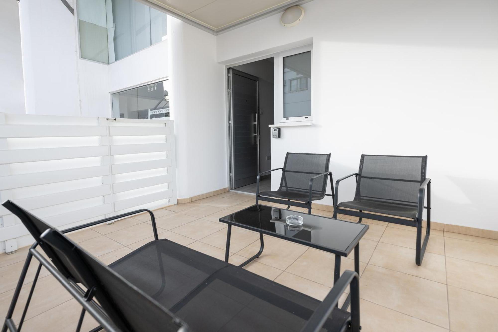 Napa Centrale Suites Ayia Napa Bagian luar foto