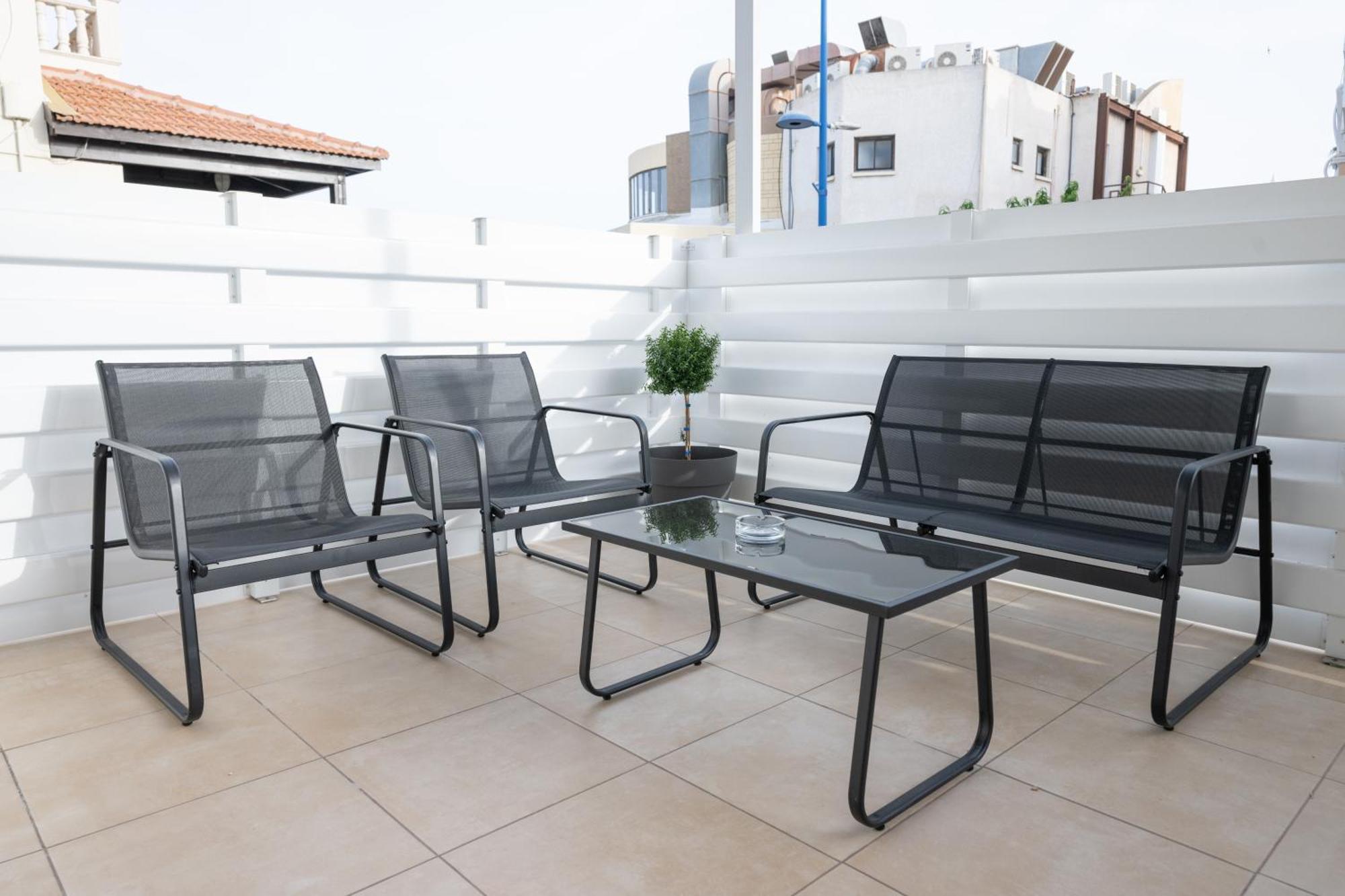 Napa Centrale Suites Ayia Napa Bagian luar foto