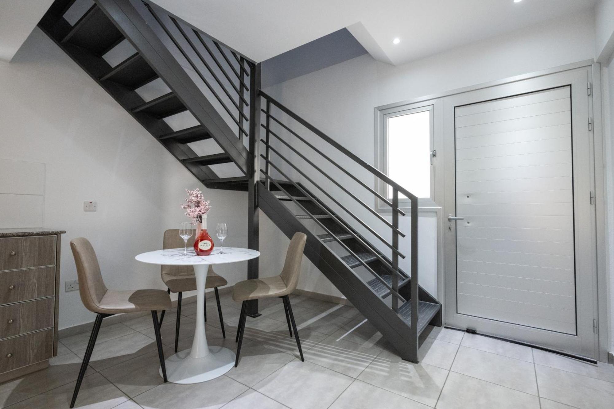 Napa Centrale Suites Ayia Napa Bagian luar foto