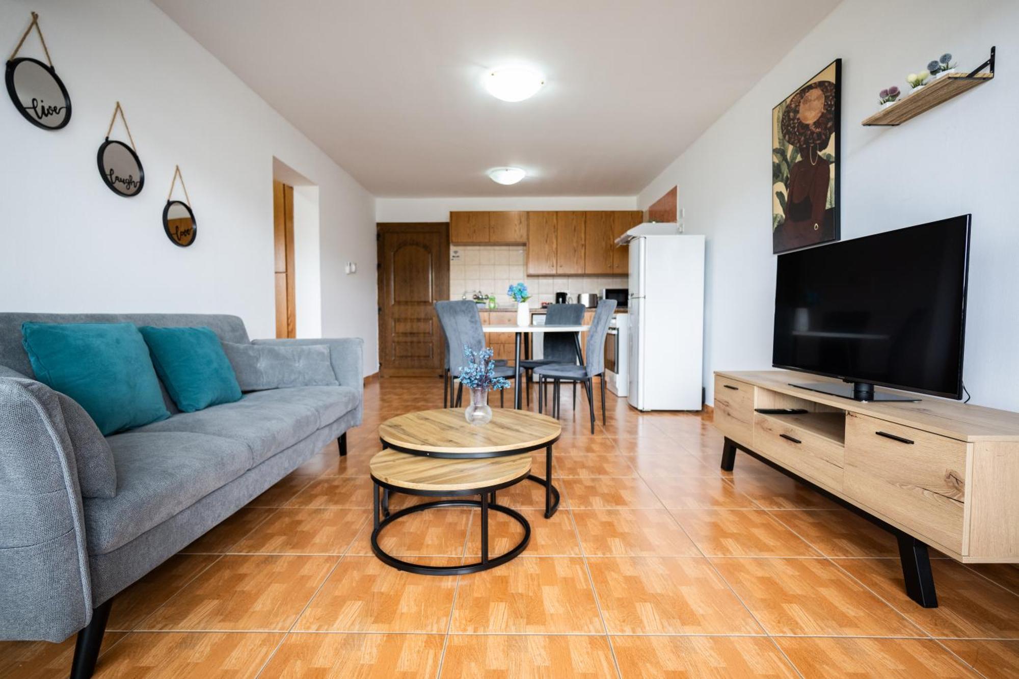 Napa Centrale Suites Ayia Napa Bagian luar foto