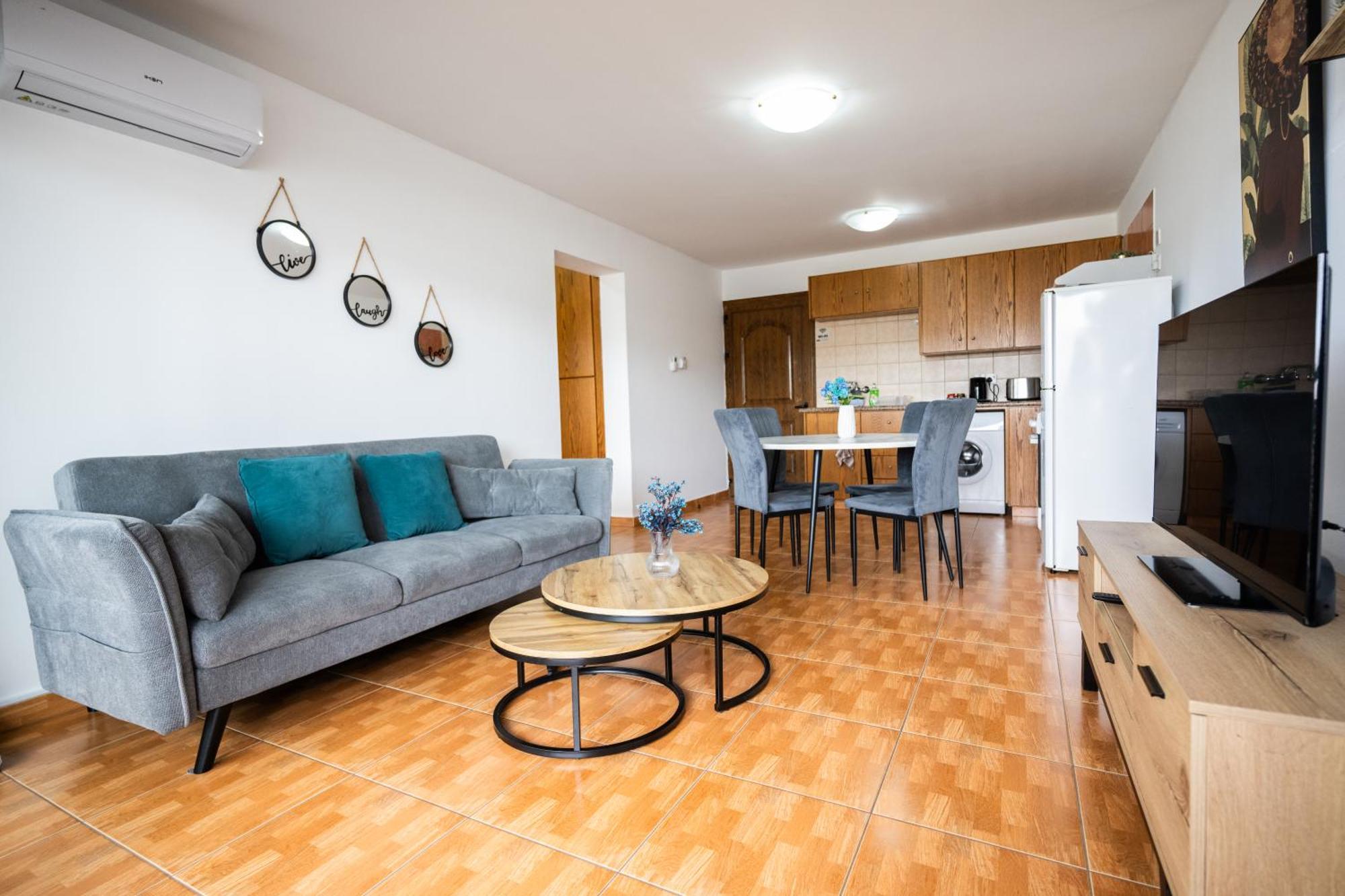 Napa Centrale Suites Ayia Napa Bagian luar foto