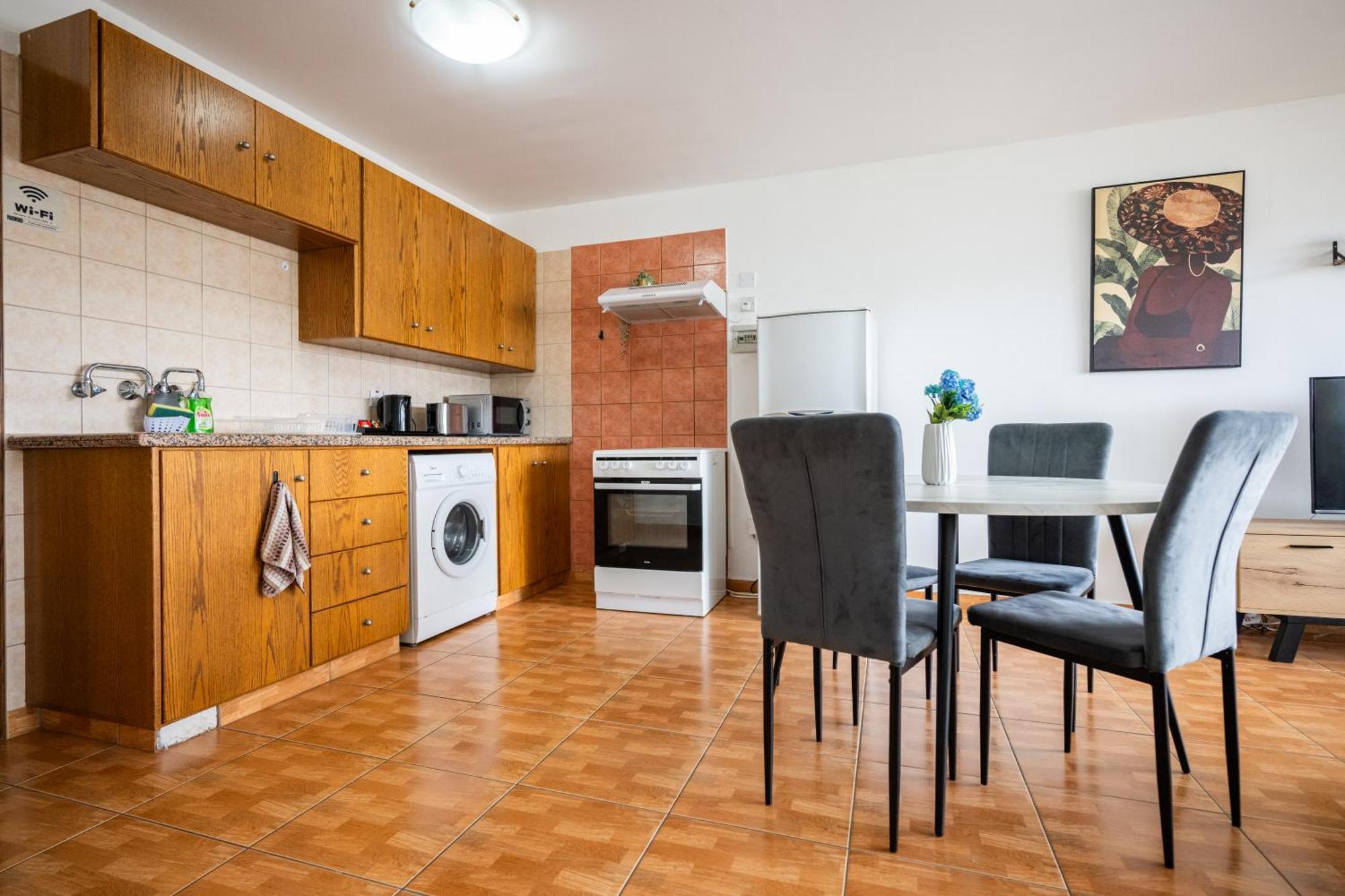 Napa Centrale Suites Ayia Napa Bagian luar foto