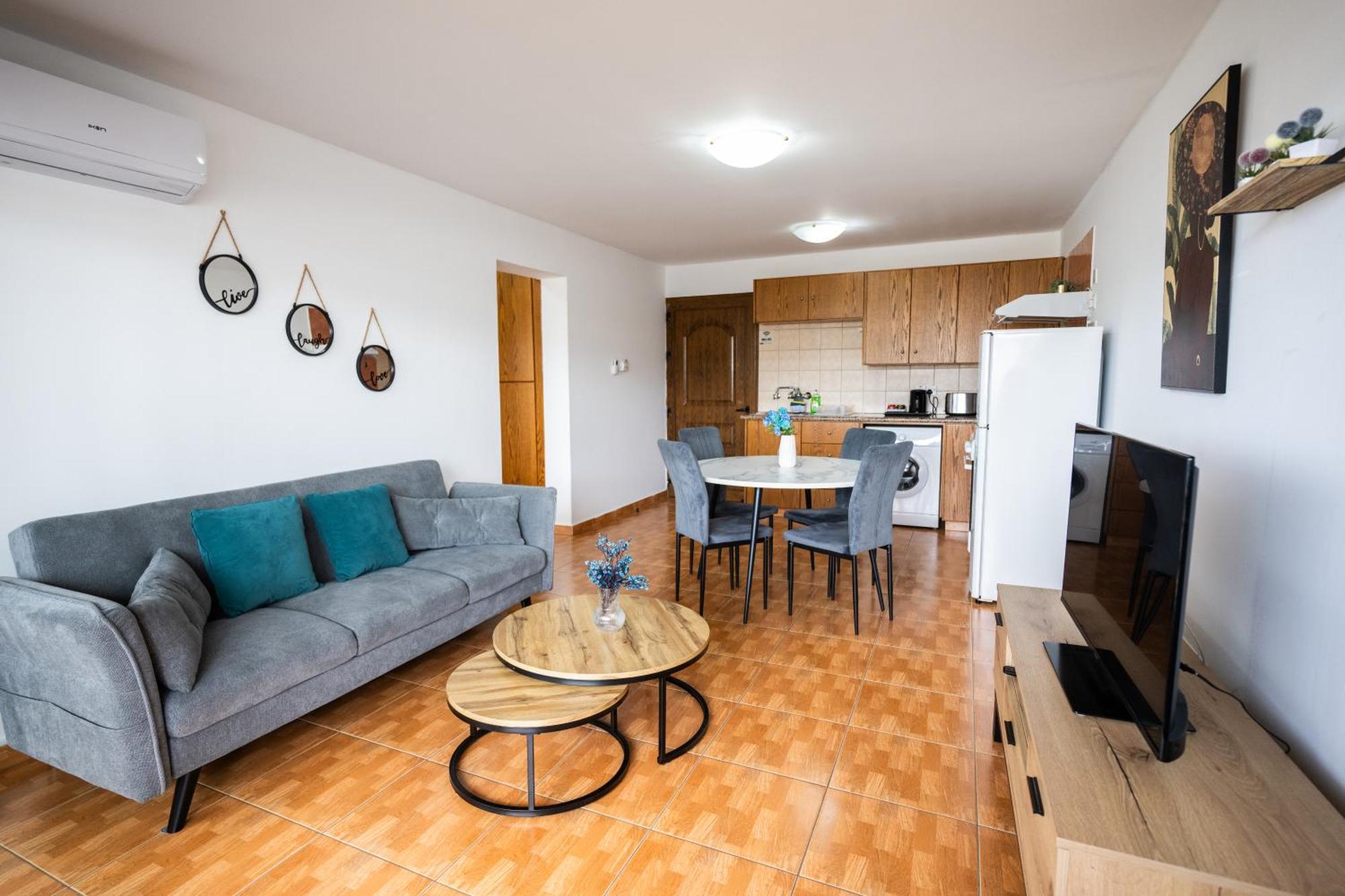 Napa Centrale Suites Ayia Napa Bagian luar foto