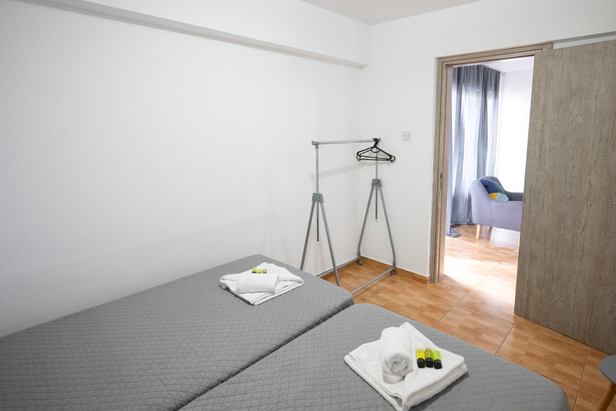 Napa Centrale Suites Ayia Napa Bagian luar foto