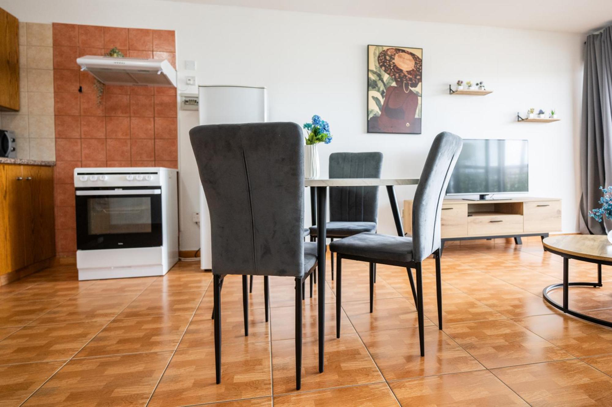 Napa Centrale Suites Ayia Napa Bagian luar foto